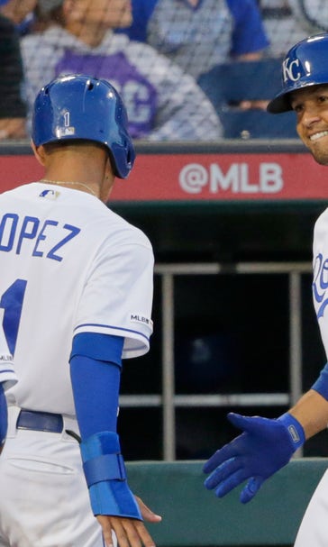 Lopez's first MLB homer helps lift Royals to 7-3 win over Tigers in Omaha